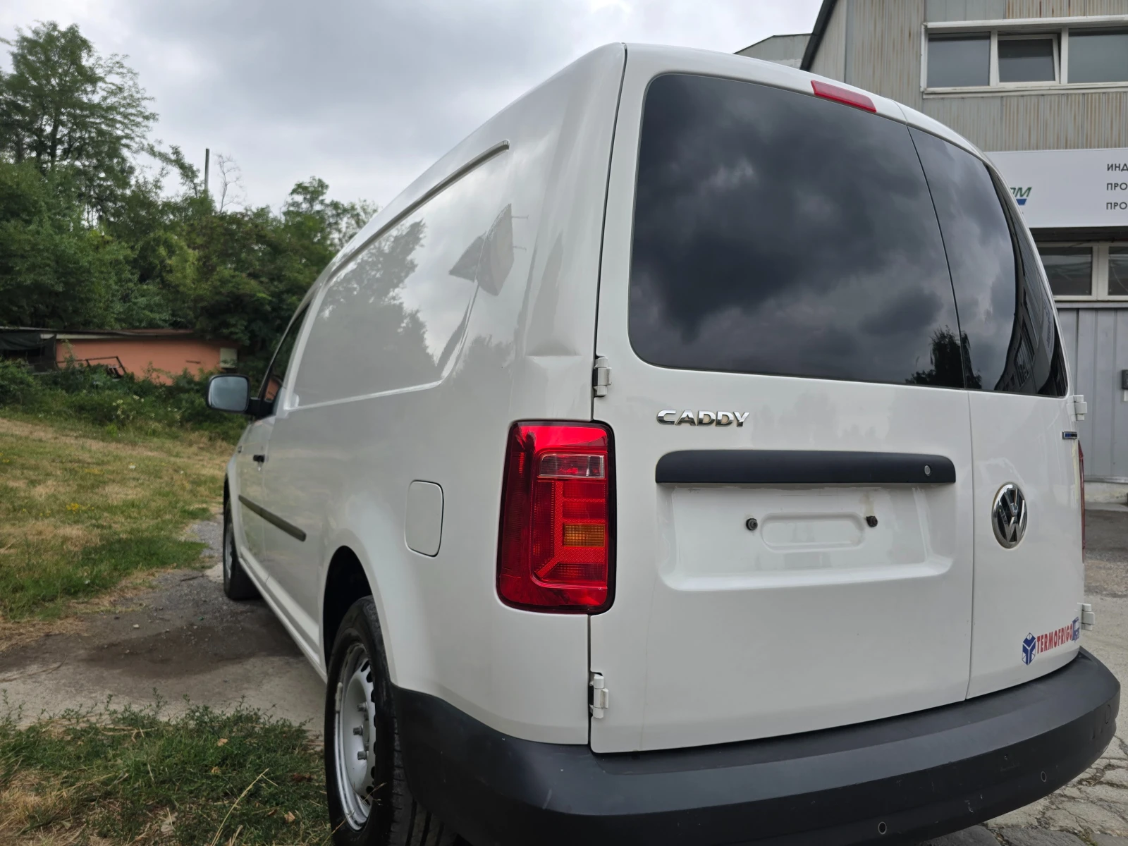 VW Caddy 1.4TGI Maxi Hladilen - изображение 6