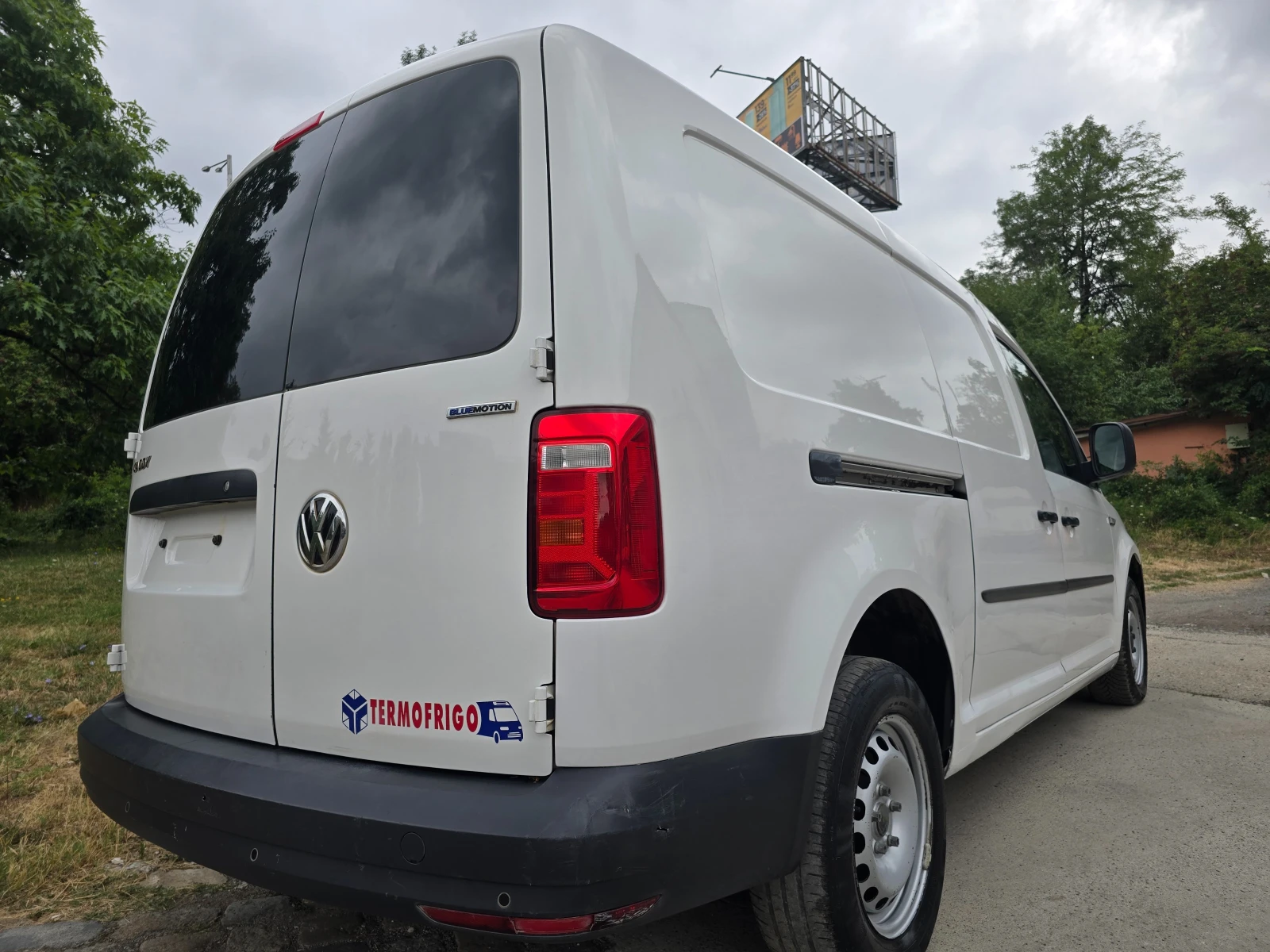 VW Caddy 1.4TGI Maxi Hladilen - изображение 4