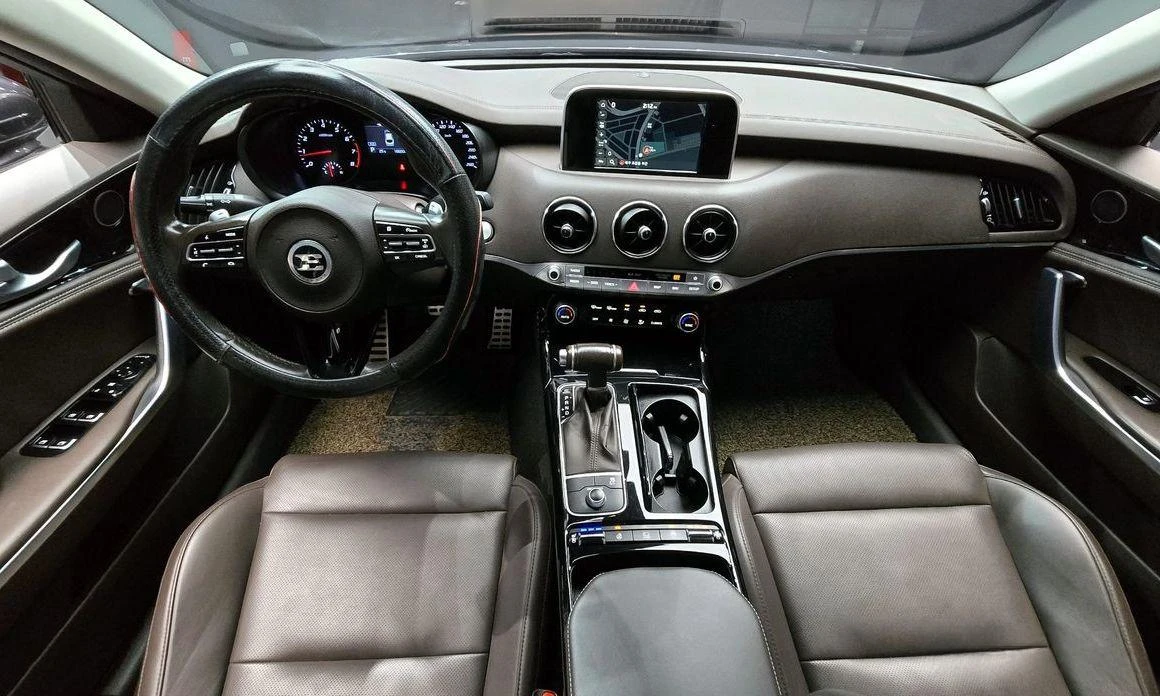 Kia Stinger 2.0 Turbo 2WD * НАЙ-ДОБРА ЦЕНА В БЪЛГАРИЯ*  - изображение 7