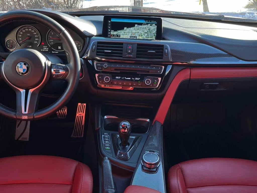 BMW M3 * 4dr Sdn * CARFAX * ЦЕНА ДО БГ - изображение 9