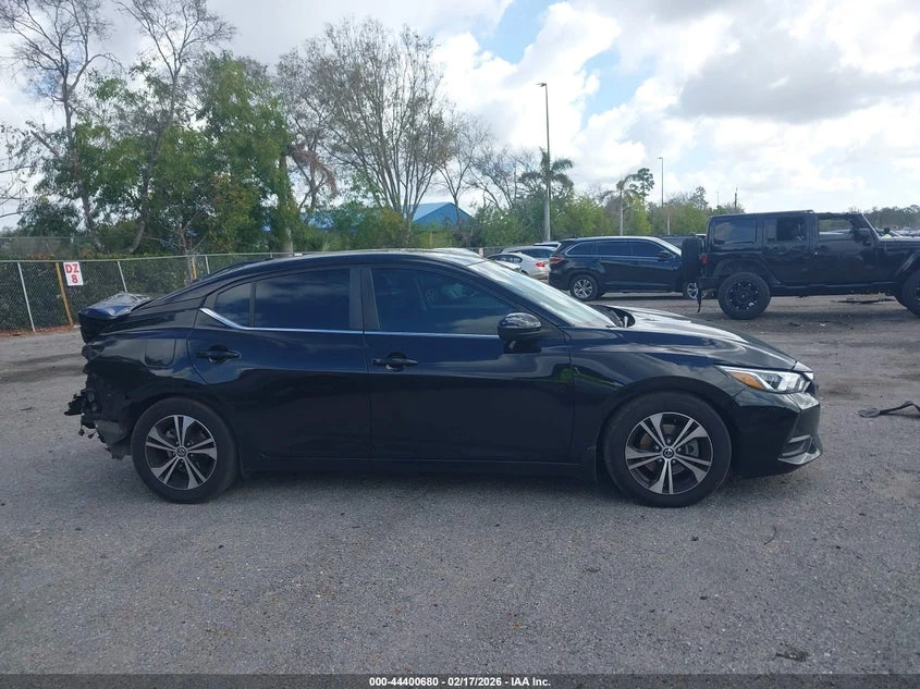 Nissan Sentra 2.0L I-4 DI, DOHC, VVT, 149HP Front Wheel Drive, снимка 14 - Автомобили и джипове - 53978279