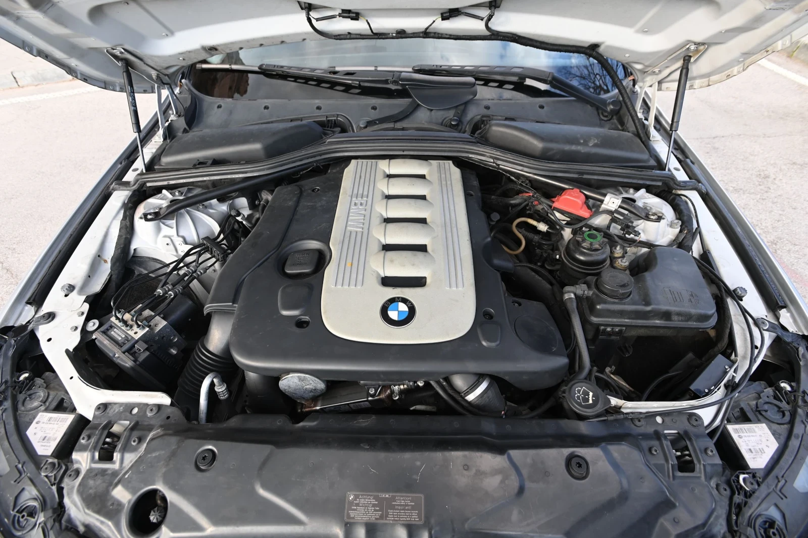 BMW 525 Е61 X drive, снимка 10 - Автомобили и джипове - 54114976