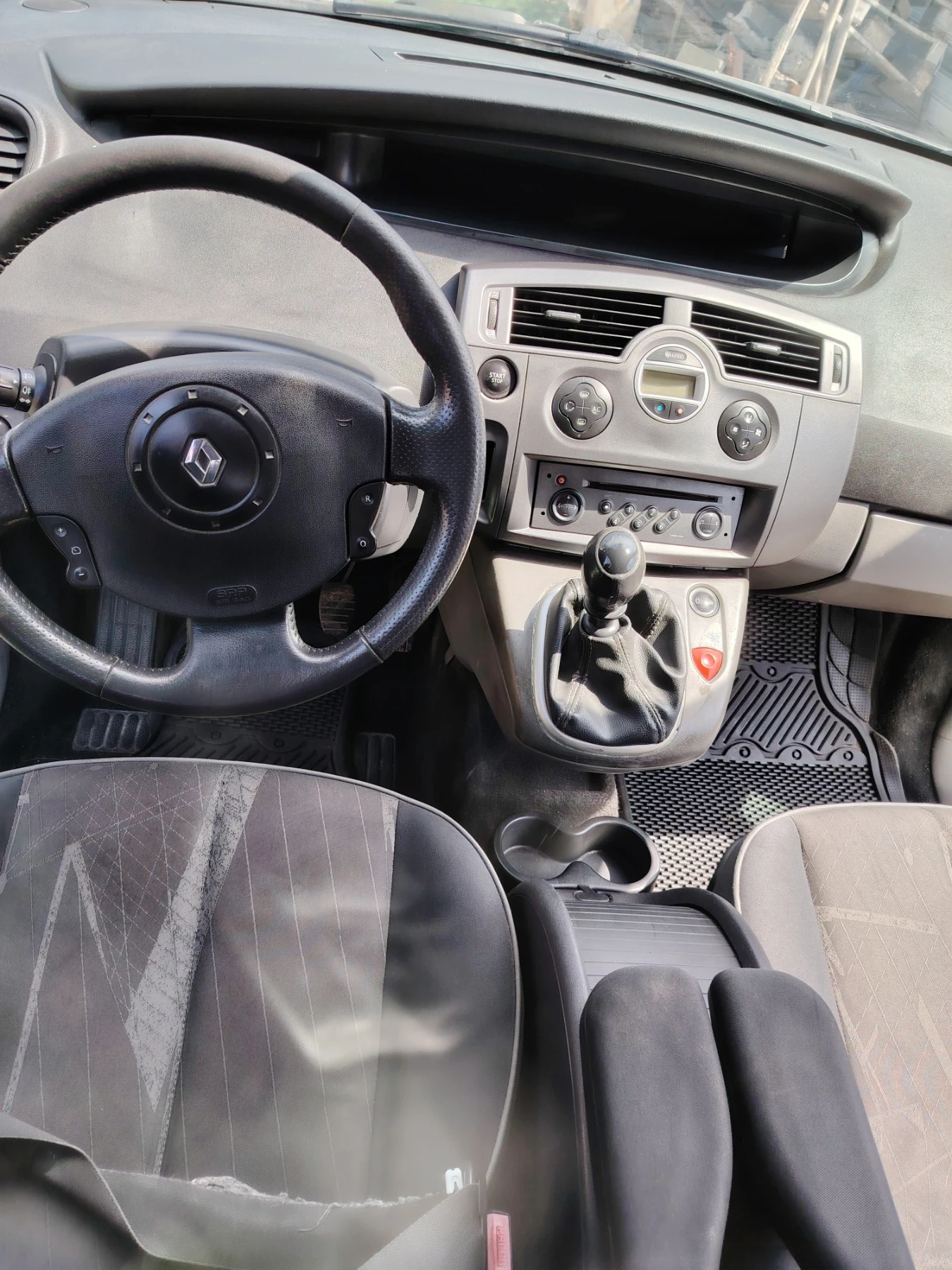 Renault Scenic, снимка 8 - Автомобили и джипове - 54165702