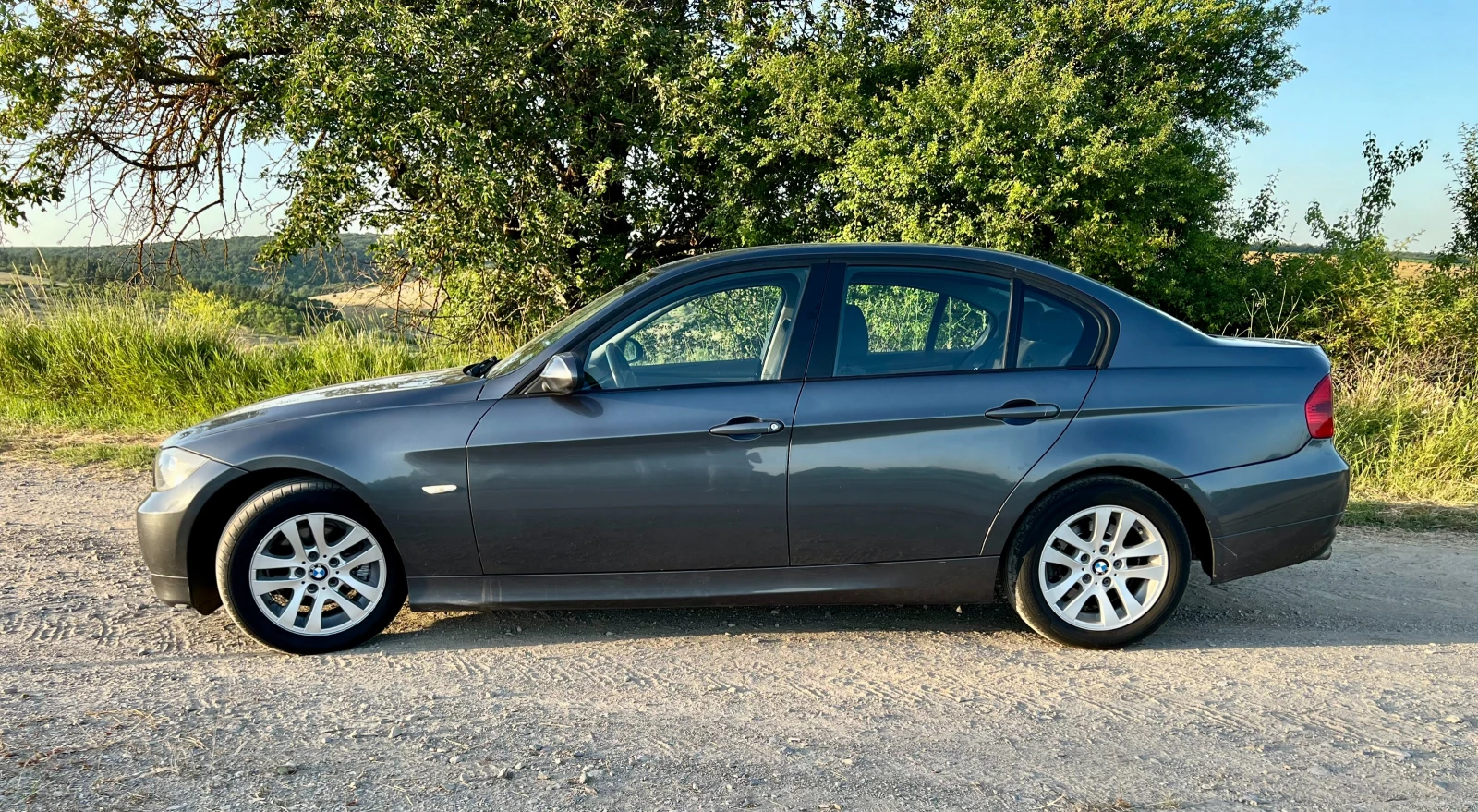 BMW 320 BMW 320d (E90)   163 �.�. | ����� | 231 000 �� | � | Mobile.bg � ����������� 3