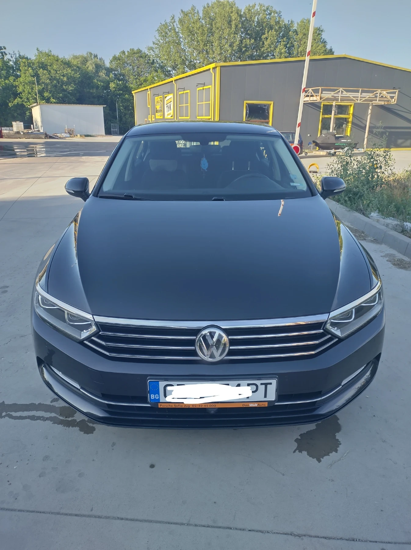 VW Passat