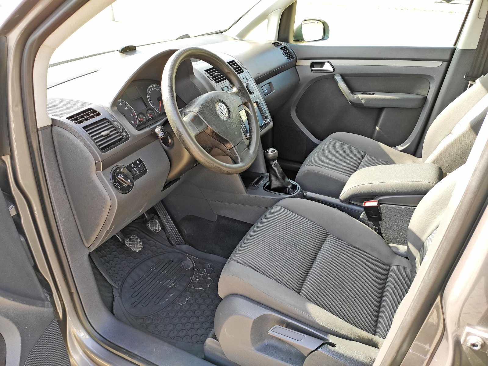 VW Touran EcoFuel, снимка 5 - Автомобили и джипове - 55844149