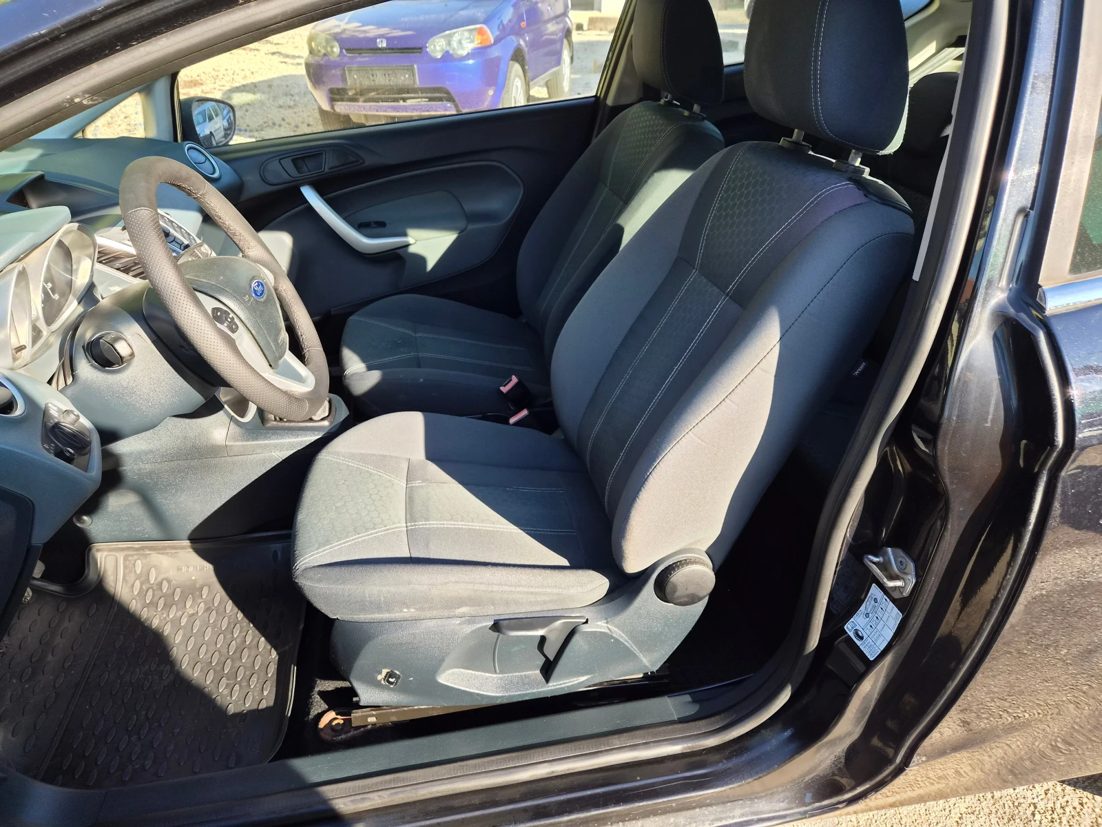 Ford Fiesta 1, 3i--82kc.-4-ЦИЛИНДЪРА-ТОП СЪСТОЯНИЕ, снимка 9 - Автомобили и джипове - 56120120