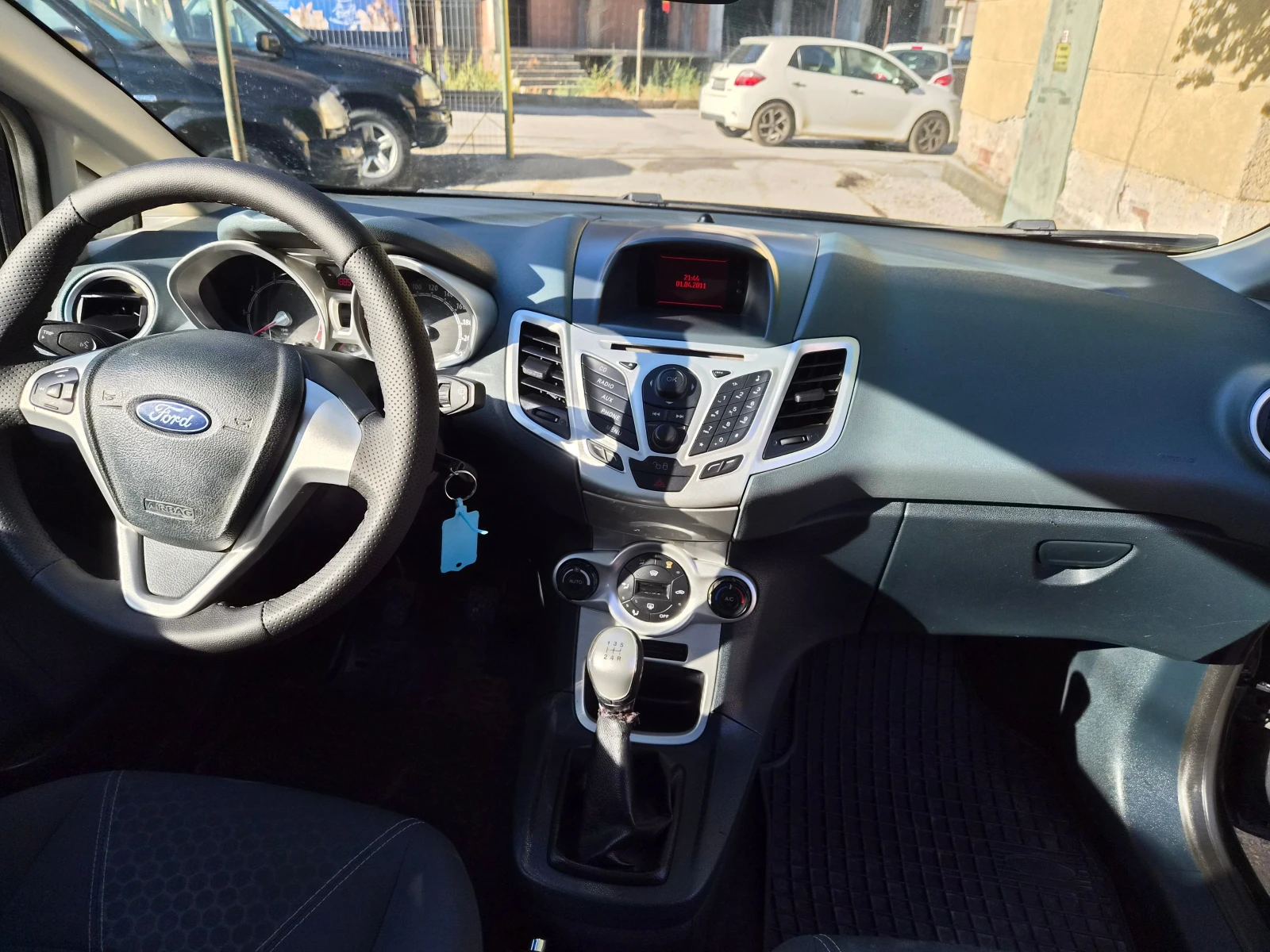 Ford Fiesta 1, 3i--82kc.-4-ЦИЛИНДЪРА-ТОП СЪСТОЯНИЕ, снимка 10 - Автомобили и джипове - 56120120