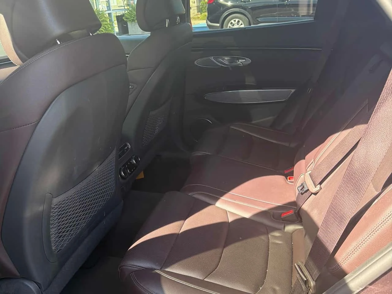 Genesis GV70 * 2.5T Advanced Plus* АВТОКРЕДИТ* , снимка 13 - Автомобили и джипове - 56192987
