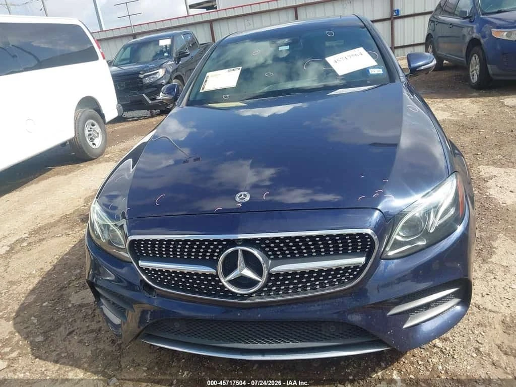 Mercedes-Benz E 300 * CARFAX * ОПЦИЯ ЗА ФИНАНСИРАНЕ * , снимка 12 - Автомобили и джипове - 56267245