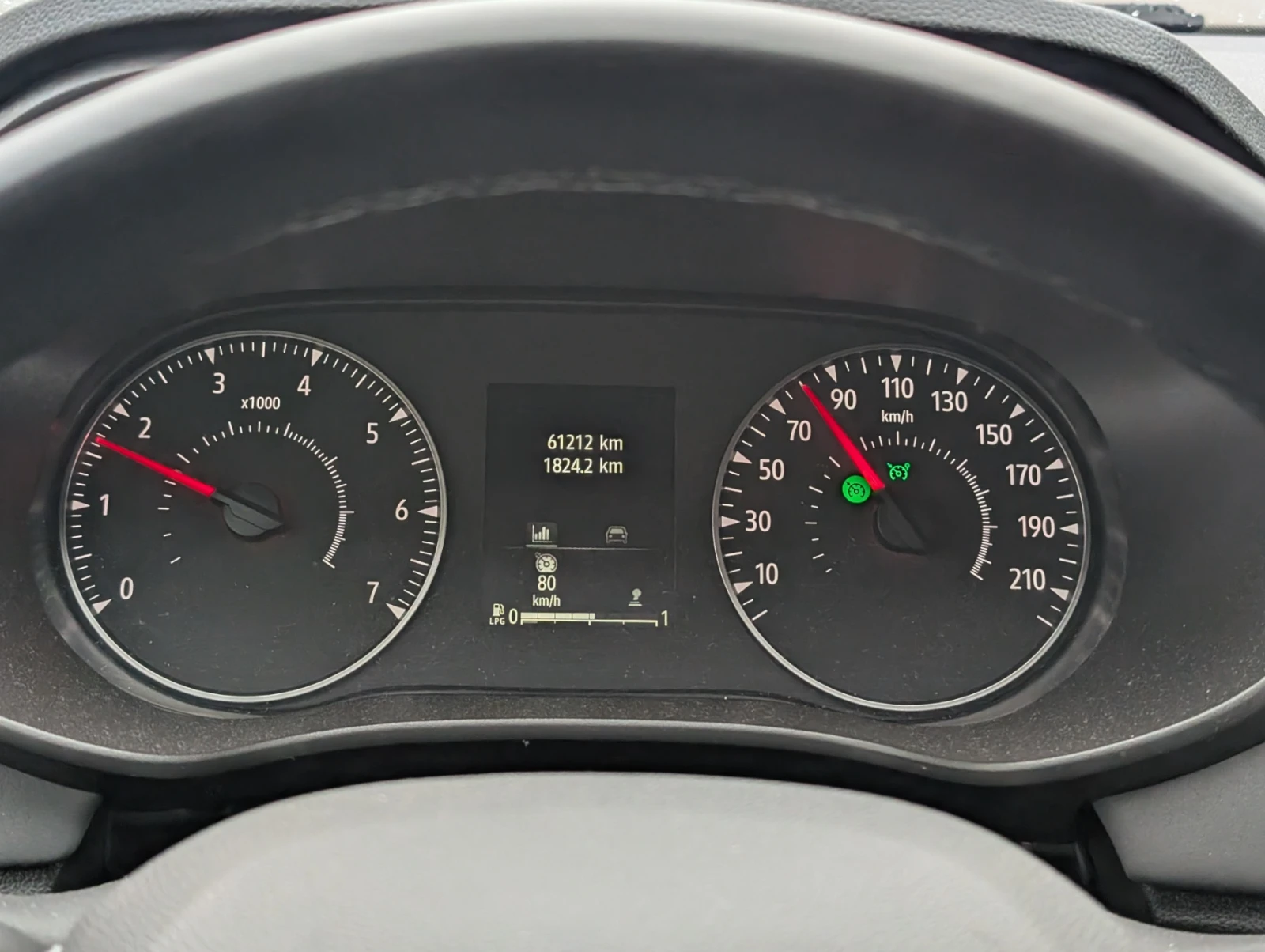 Dacia Sandero Stepway Extreme, снимка 4 - Автомобили и джипове - 56748644
