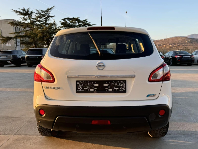 Nissan Qashqai 1.5dci 110ps 6skorosti, снимка 4 - Автомобили и джипове - 48498832