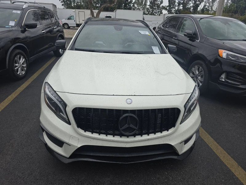 Mercedes-Benz GLA 45 AMG 4MATIC* KEYLESS GO* HARMAN* CARBON* , снимка 2 - Автомобили и джипове - 49286978