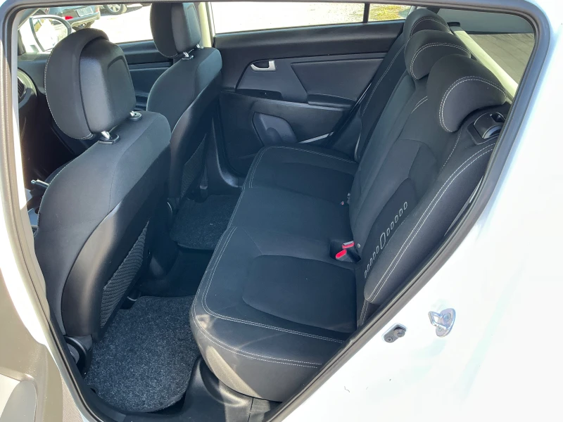 Kia Sportage 1.7 CRDI, снимка 15 - Автомобили и джипове - 51811972