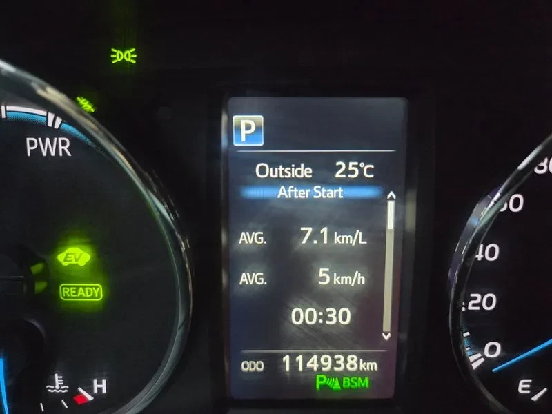 Toyota Rav4 2.5 4WD HYBRID, снимка 12 - Автомобили и джипове - 54959407