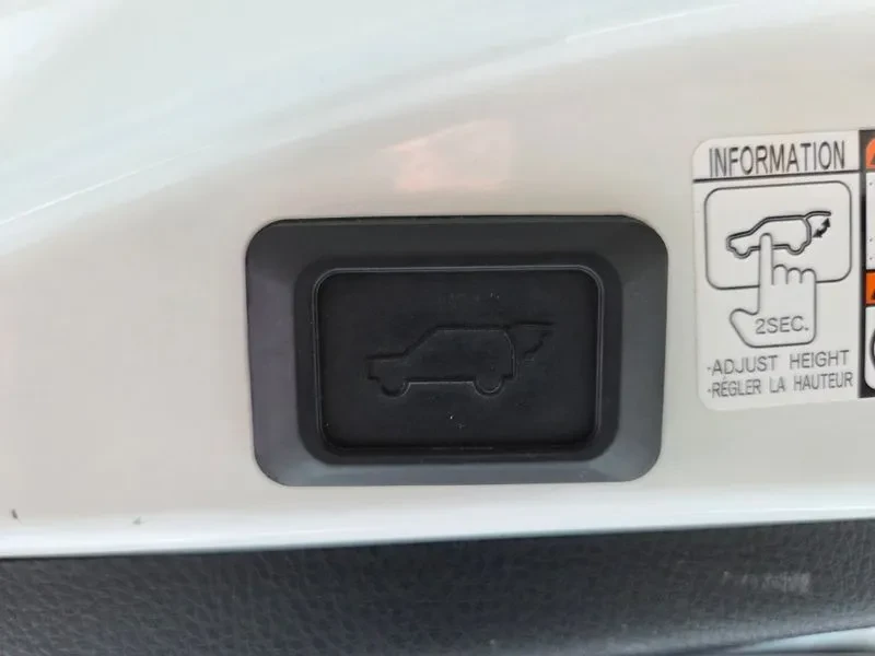 Toyota Rav4 2.5 4WD HYBRID, снимка 17 - Автомобили и джипове - 54959407