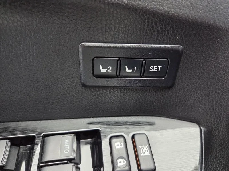 Toyota Rav4 2.5 4WD HYBRID, снимка 16 - Автомобили и джипове - 54959407