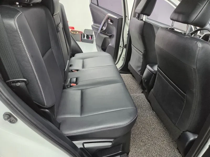 Toyota Rav4 2.5 4WD HYBRID, снимка 10 - Автомобили и джипове - 54959407