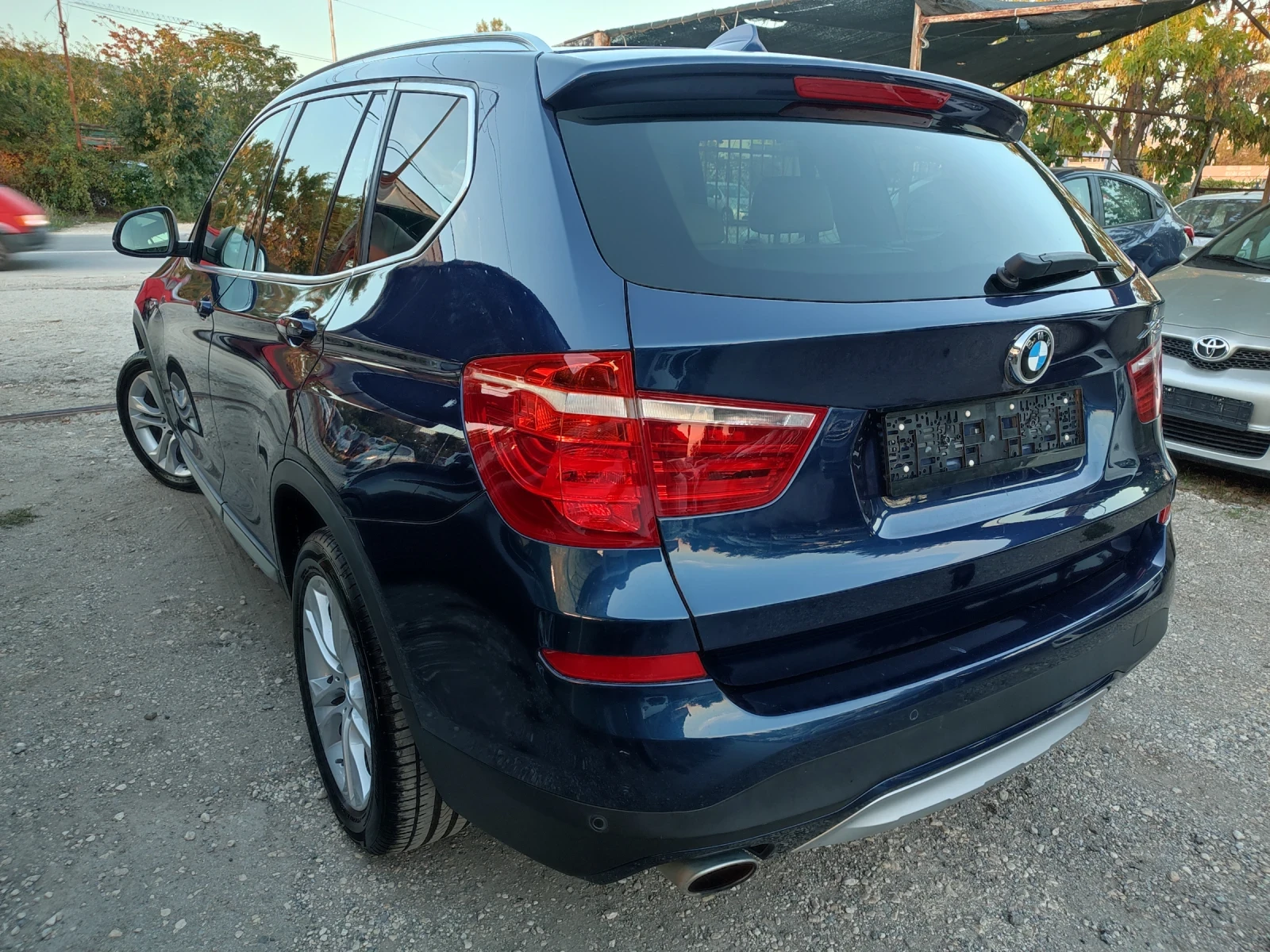 BMW X3 2.0d X DRIVE/LUXURY/ПАНОРАМА/ДИСТРОНИК/HEAD UP - изображение 3