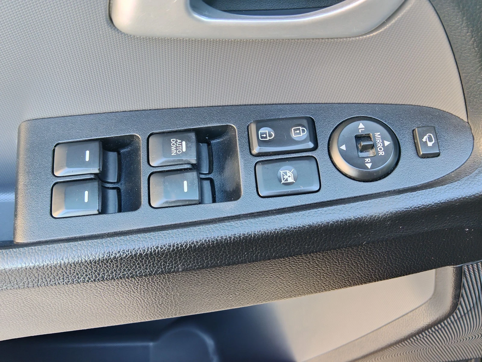 Kia Sportage 2.0d 184 4x4 Euro5, снимка 17 - Автомобили и джипове - 53719365