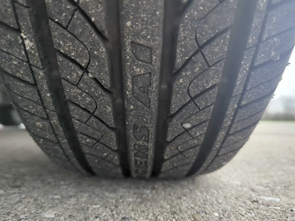 Toyota Rav4 Hybrid XSE  CARFAX | Mobile.bg   13