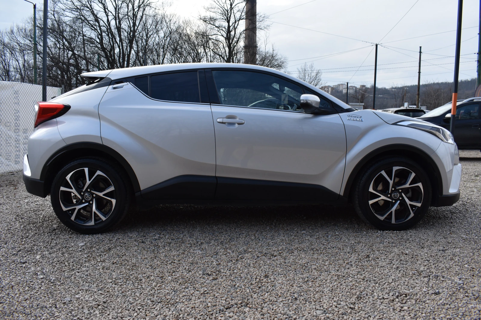 Toyota C-HR 1.8HYBRID/ACTIVE/KEYLESSGO/КАТО НОВА!!! - изображение 6