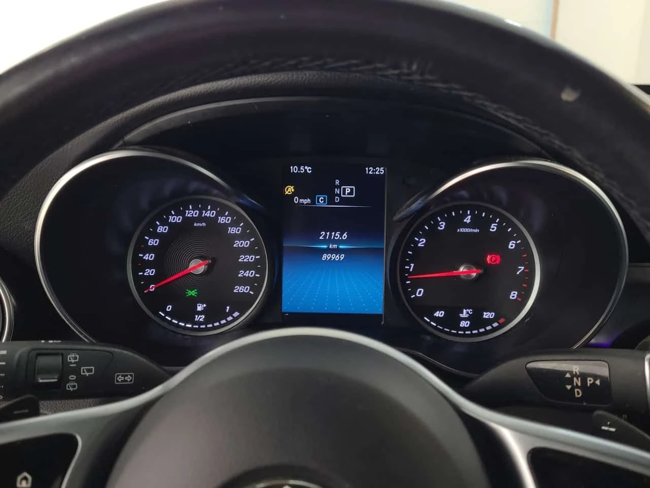 Mercedes-Benz GLC 300 * CARFAX * ПАНОРАМА * ПОДГРЕВИ * КАМЕРИ - изображение 10