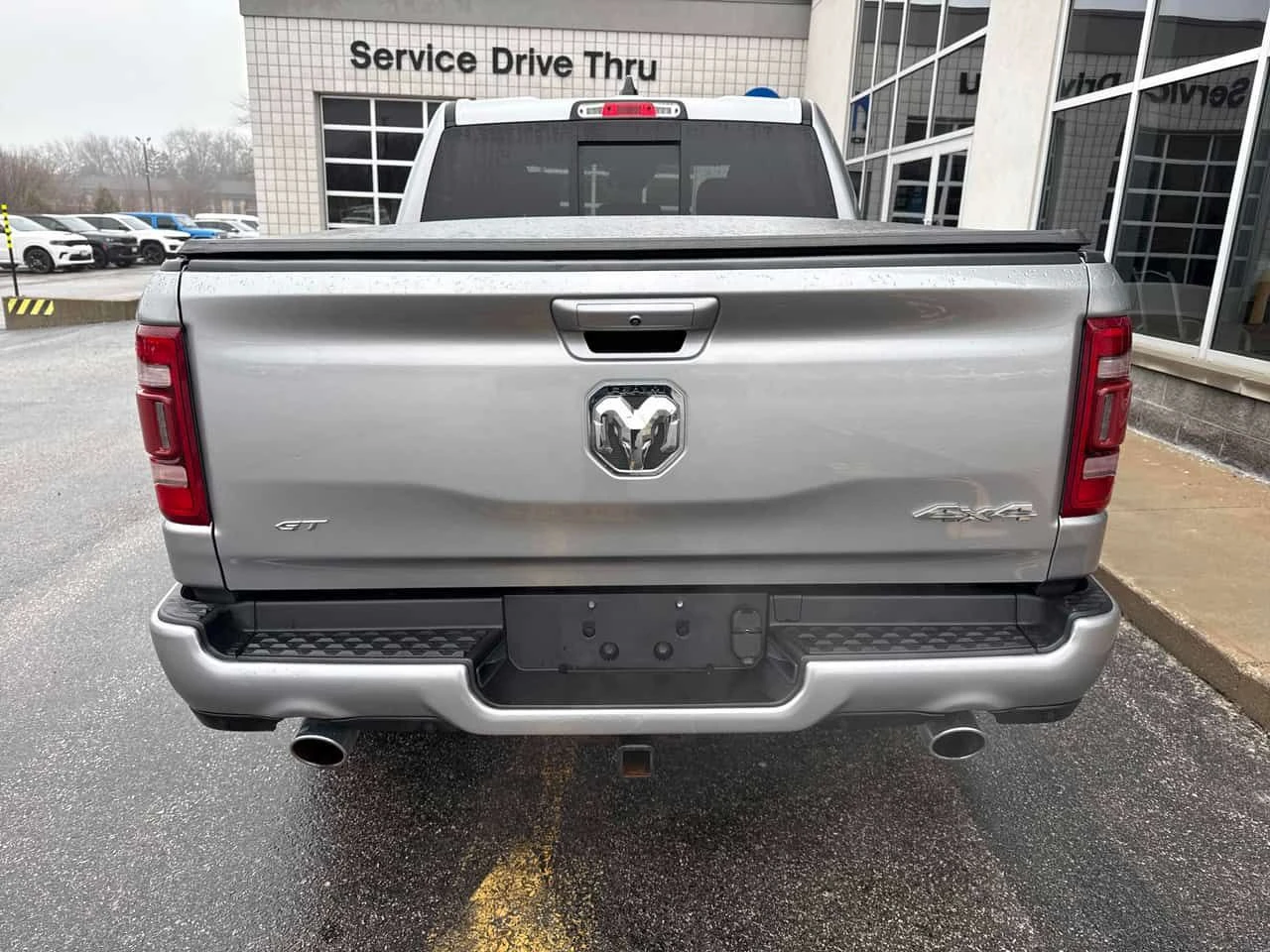 Dodge RAM 1500  Laramie /CARFAX / CAMERA / ОБДУХВАНЕ  - изображение 4