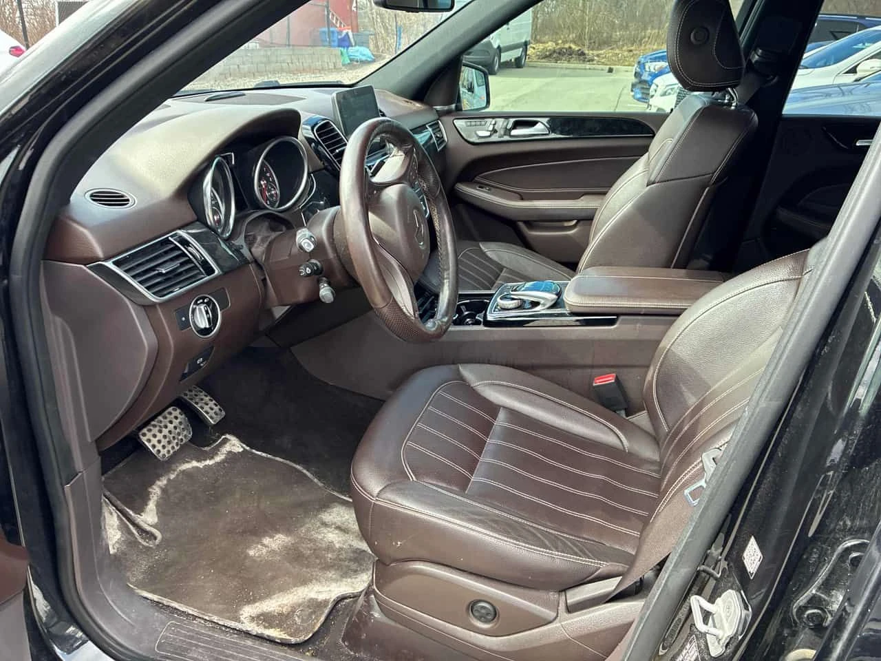 Mercedes-Benz GLE 400 4MATIC * 360 КАМЕРА* ПОДГРЕВИ* ПАНОРАМА* , снимка 7 - Автомобили и джипове - 53828131