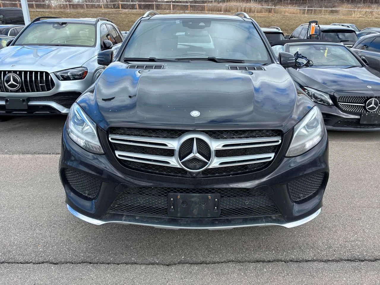 Mercedes-Benz GLE 400 4MATIC * 360 КАМЕРА* ПОДГРЕВИ* ПАНОРАМА* , снимка 2 - Автомобили и джипове - 53828131