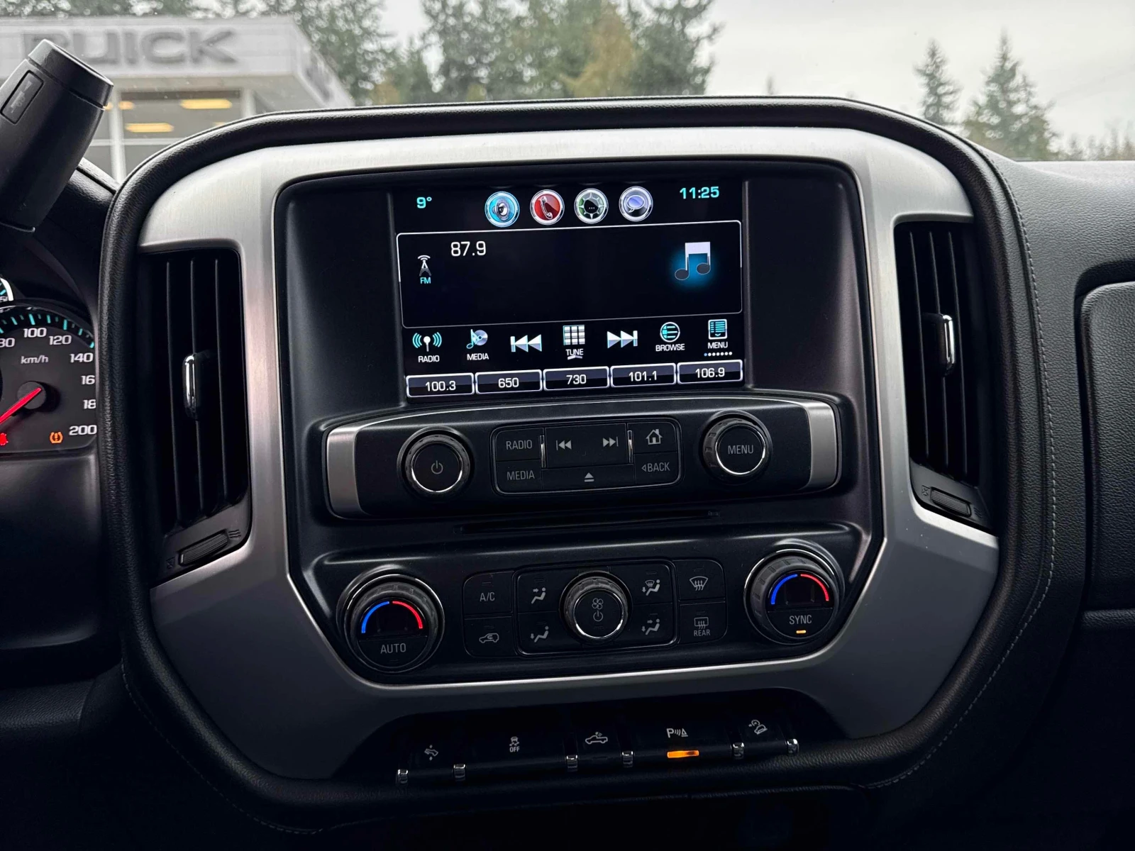 Gmc Sierra 5.3L 8cyl 4WD, снимка 9 - Автомобили и джипове - 53939422