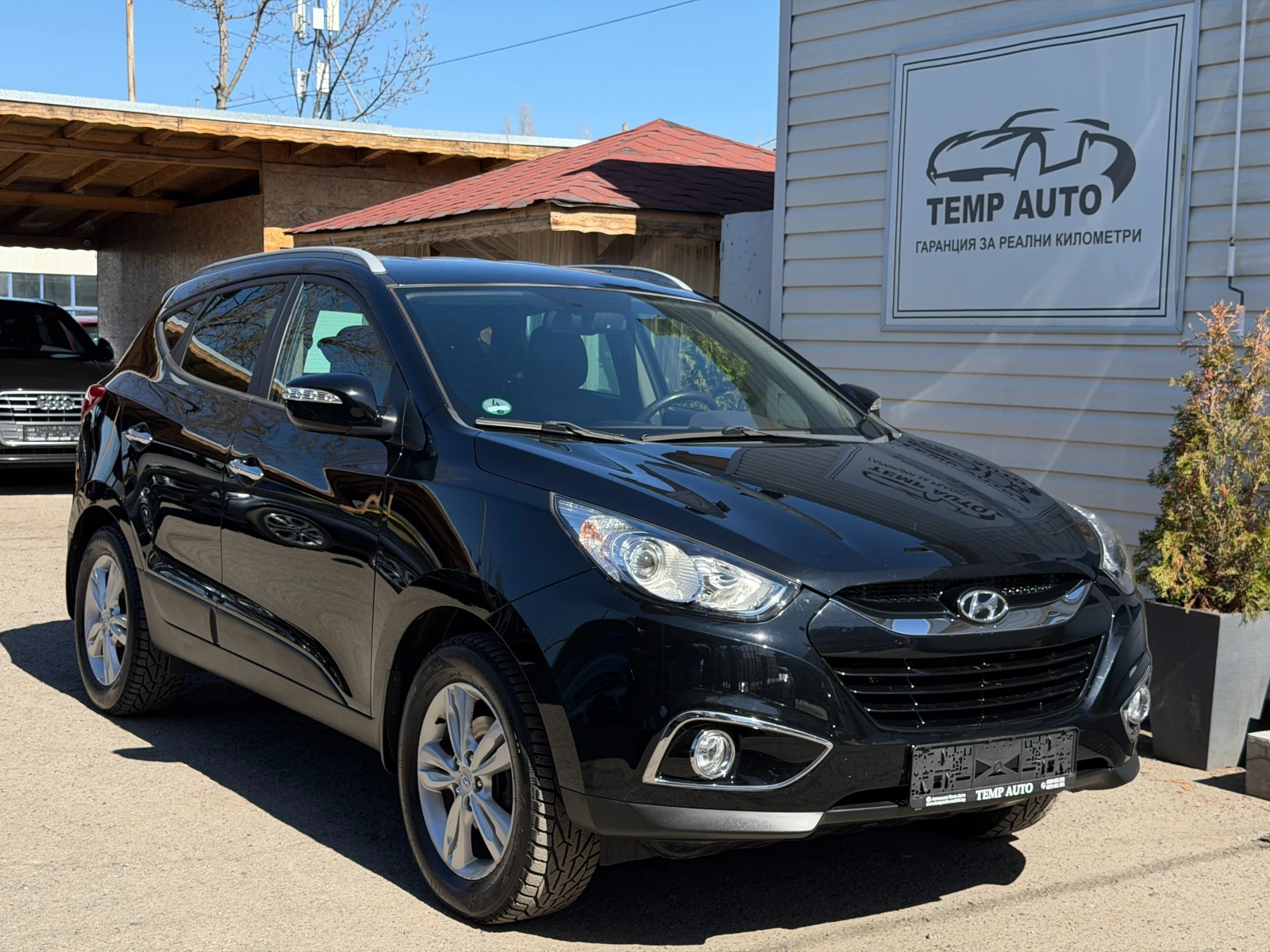 Hyundai IX35 2.0i-163к.с.* 4x4* С ПЪЛНА СЕРВИЗНА ИСТОРИЯ, снимка 3 - Автомобили и джипове - 53977806