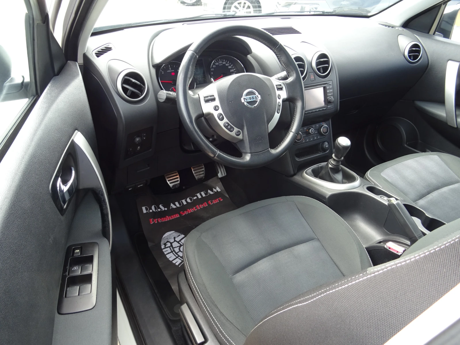 Nissan Qashqai 1.6 dci + 2 N-tec, снимка 9 - Автомобили и джипове - 54041687