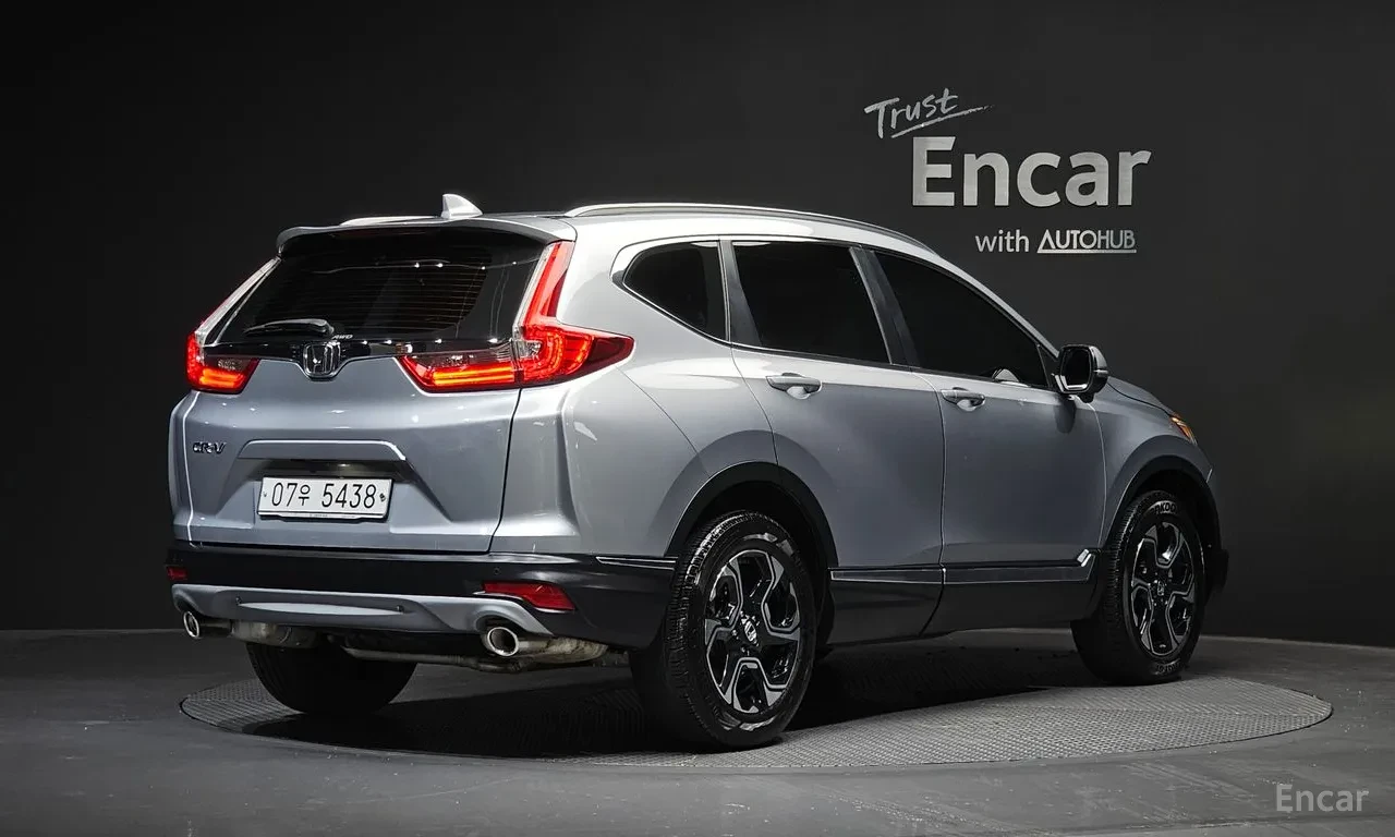 Honda Cr-v 5th Generation 1.5 Turbo Touring, снимка 2 - Автомобили и джипове - 54710714