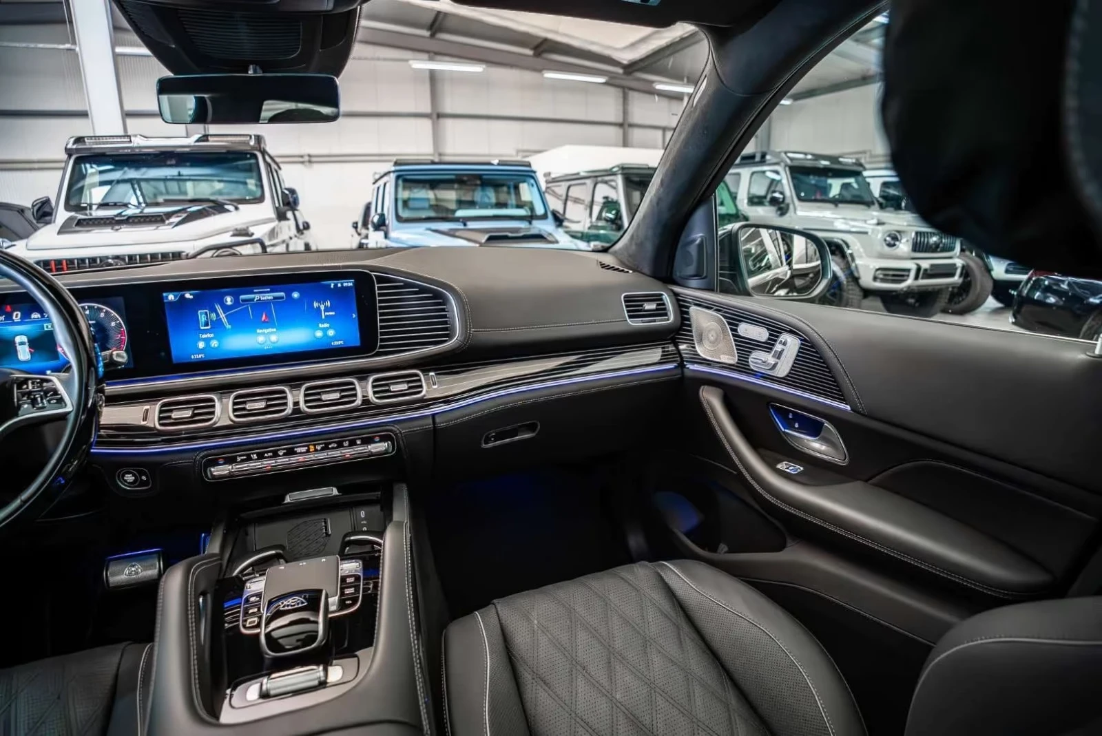 Mercedes-Benz GLS 600 MAYBACH 4-MATIC EXCLUSIV MANFAKTUR, снимка 5 - Автомобили и джипове - 54904454