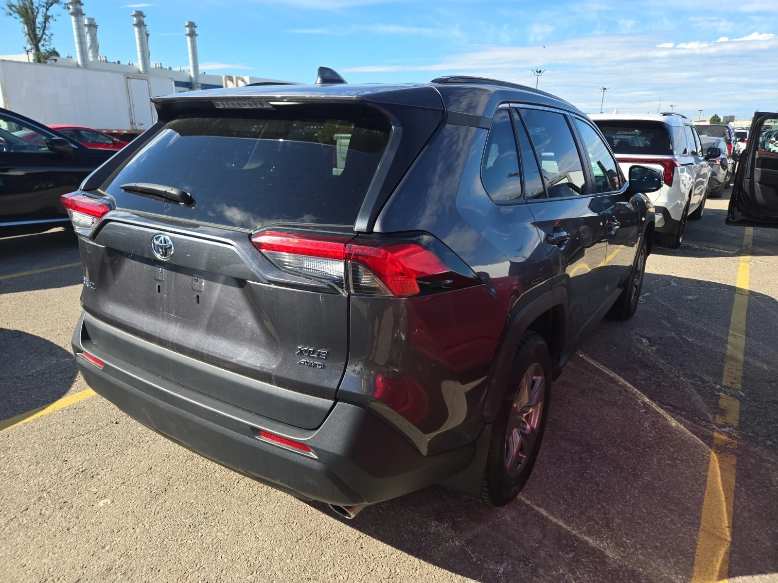 Toyota Rav4 XLE, снимка 3 - Автомобили и джипове - 55037524