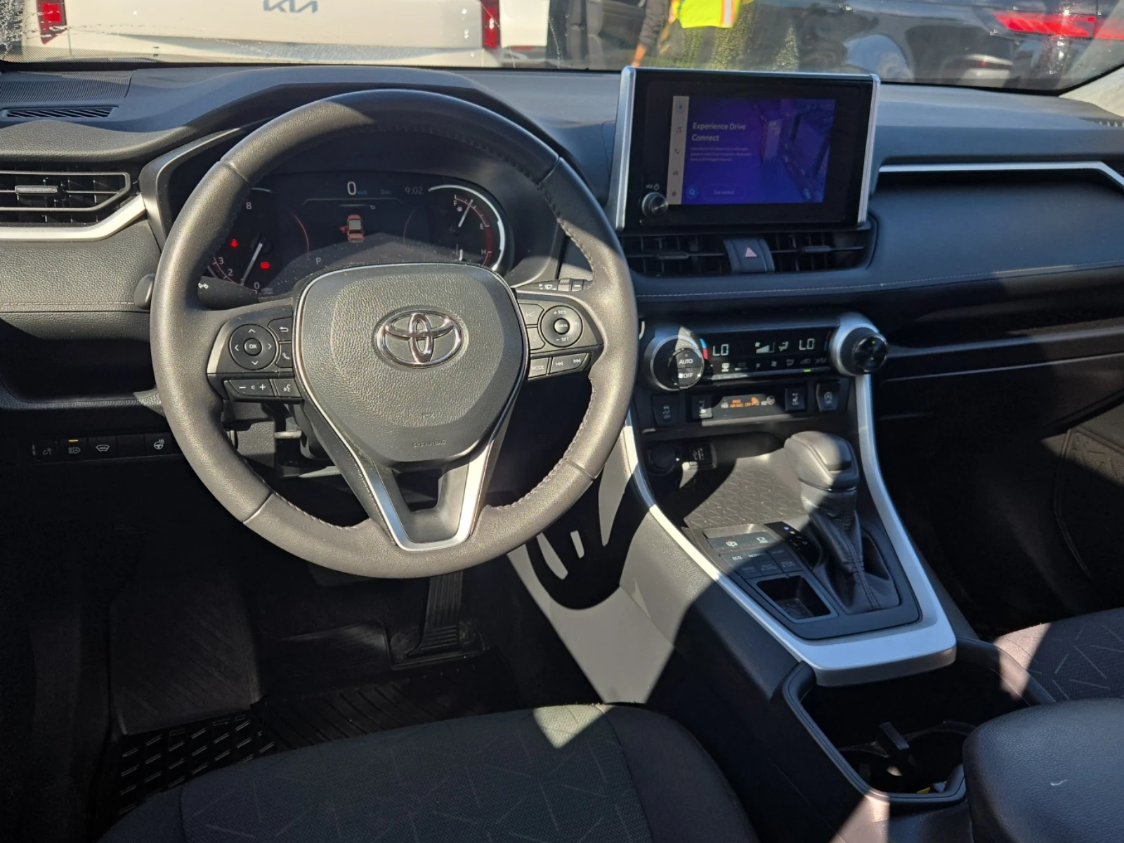 Toyota Rav4 XLE, снимка 7 - Автомобили и джипове - 55037524