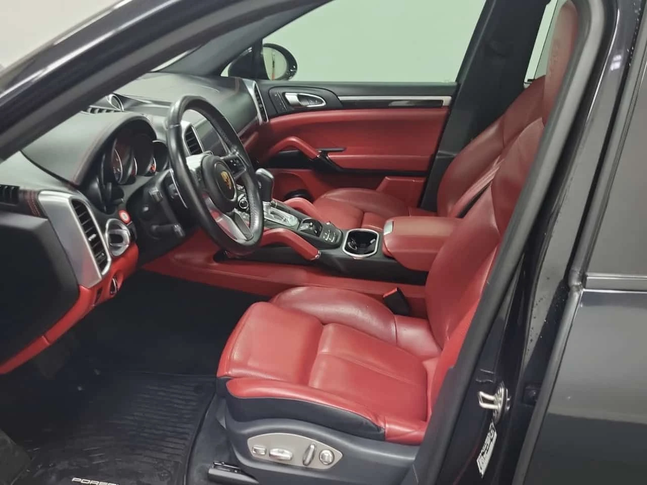 Porsche Cayenne * AWD 4DR * CARFAX * ЦЕНА ДО БГ, снимка 6 - Автомобили и джипове - 55472436