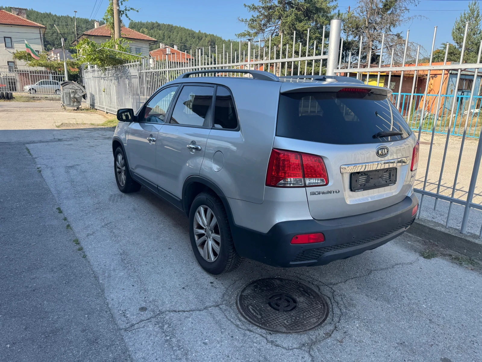 Kia Sorento 2.2d 7mesta Navi panorama 4x4, снимка 3 - Автомобили и джипове - 55610337