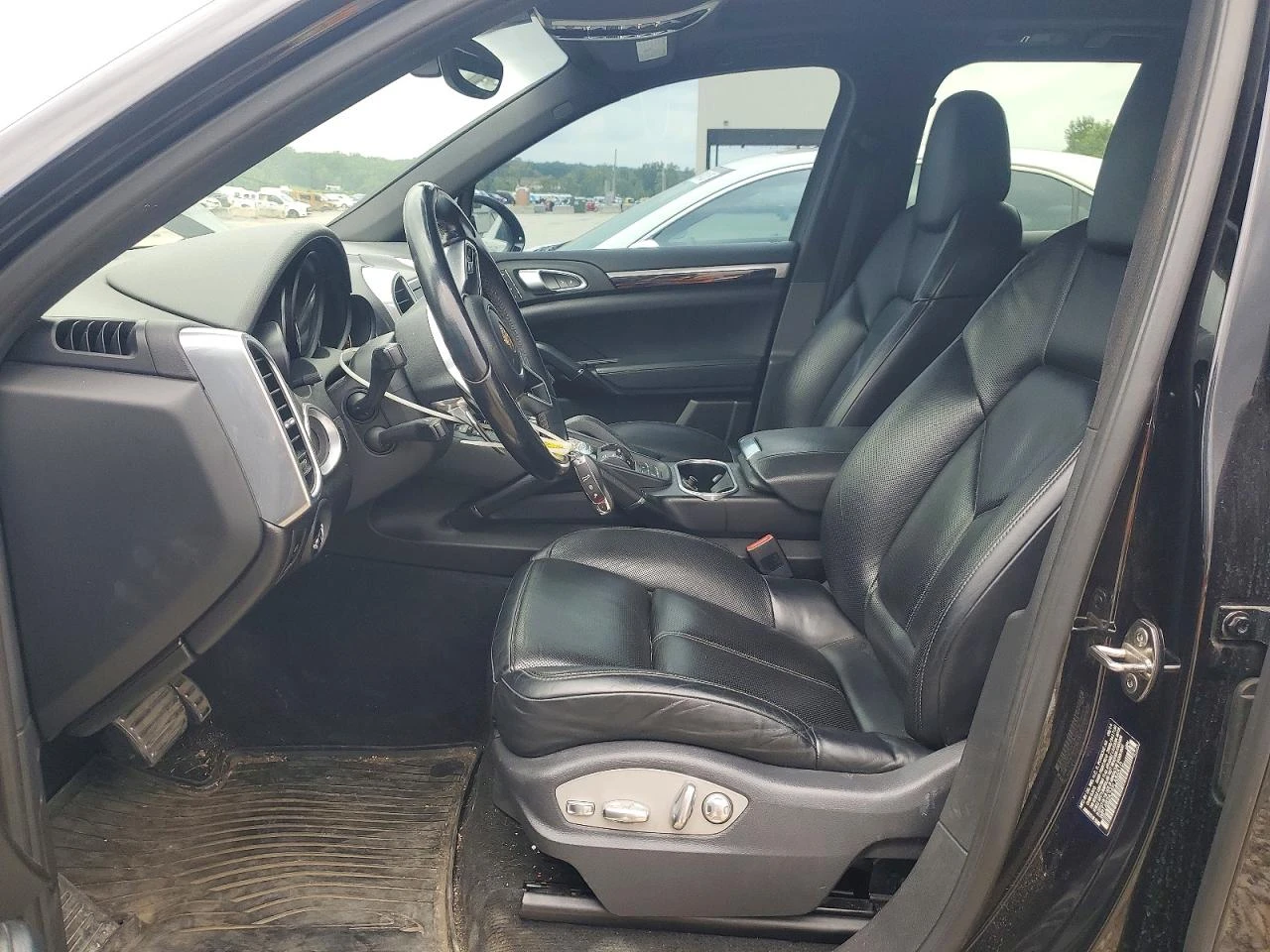 Porsche Cayenne, снимка 7 - Автомобили и джипове - 55755569