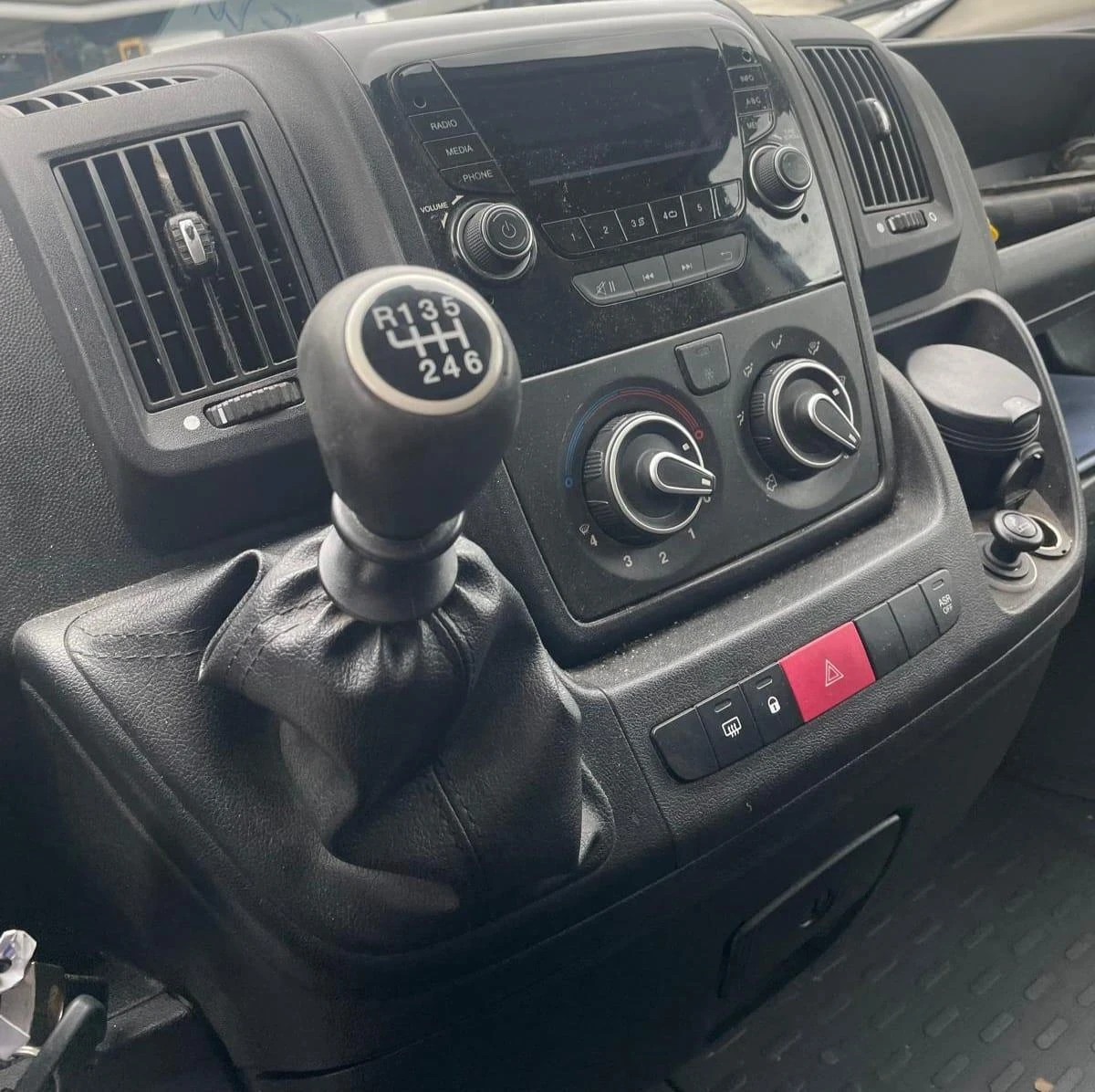 Peugeot Boxer 2.0HDI 130к.с. 147000км - изображение 7