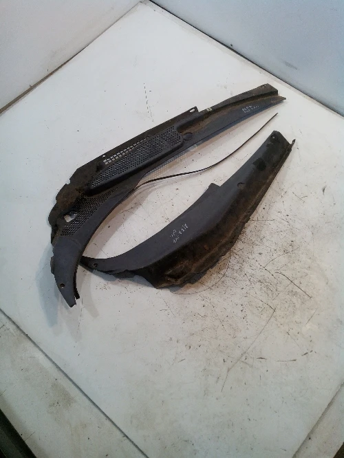 Кора под предни чистачки за Алфа Ромео 147 2.0 бензин