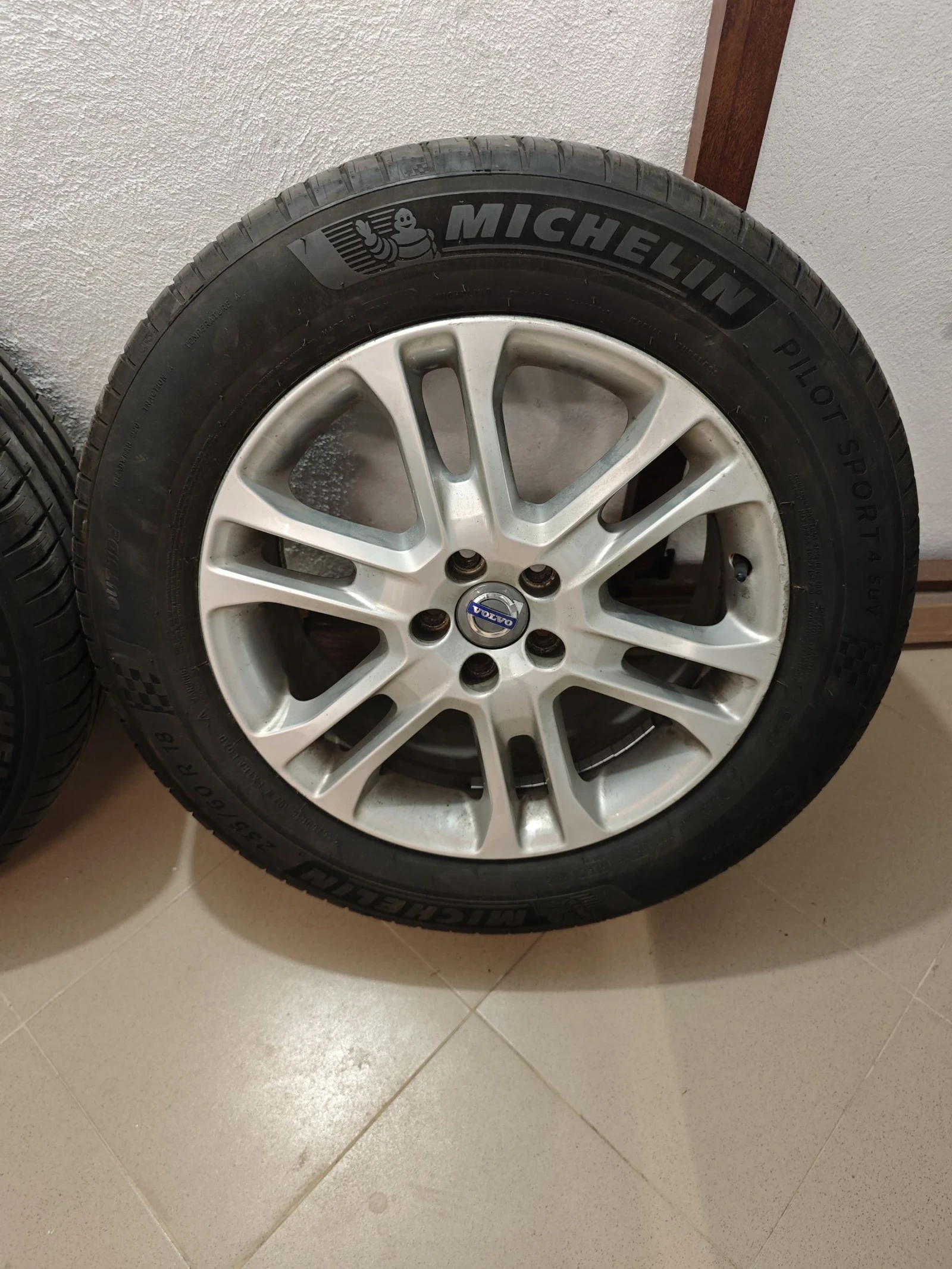 ���� � ������ 235/60R18 �� Volvo XC60 | Mobile.bg � ����������� 5