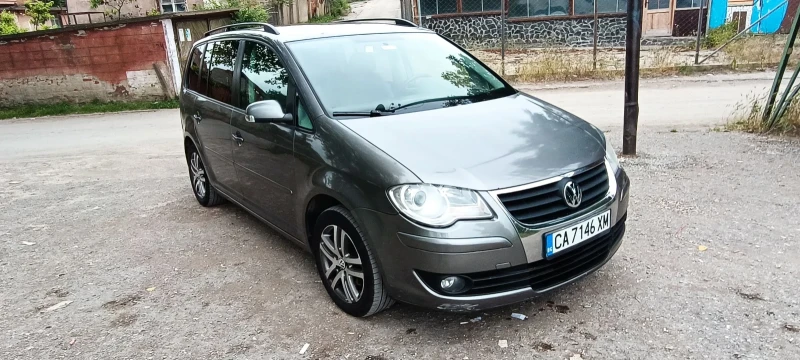 VW Touran 2.0i Метан, снимка 1 - Автомобили и джипове - 47439235