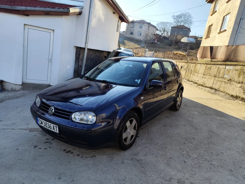 VW Golf 1.6 Газов инж, снимка 1 - Автомобили и джипове - 48704933