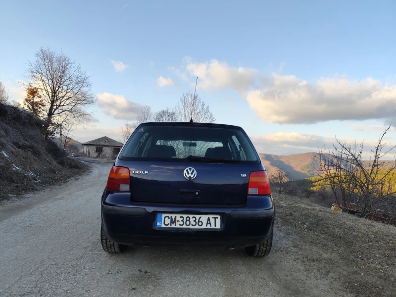 VW Golf 1.6 Газов инж, снимка 4 - Автомобили и джипове - 48704933