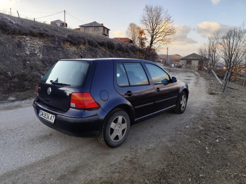 VW Golf 1.6 Газов инж, снимка 5 - Автомобили и джипове - 48704933