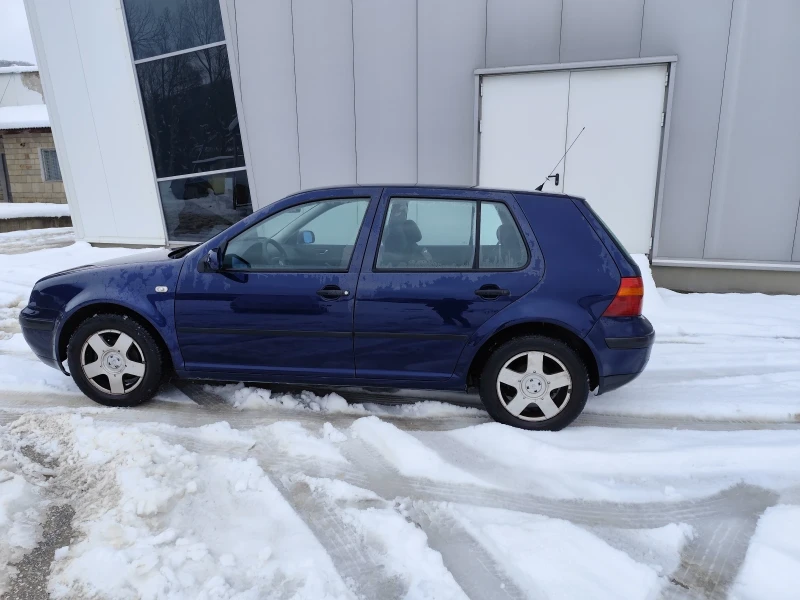 VW Golf 1.6 Газов инж, снимка 2 - Автомобили и джипове - 48704933