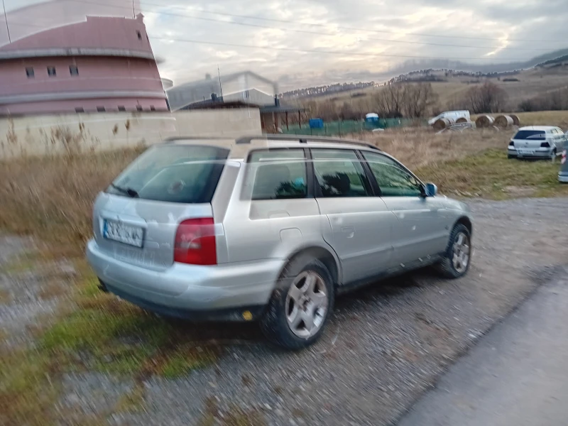 Audi A4 1.8i quattro, ГАЗ, снимка 4 - Автомобили и джипове - 48723749