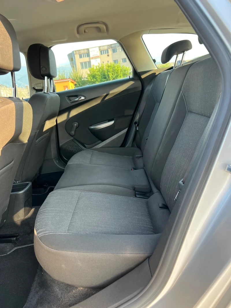 Opel Astra 1.7cdti, снимка 10 - Автомобили и джипове - 51369026